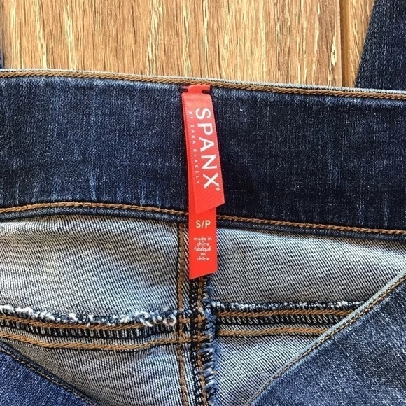 Spanx Slimming Ankle length skinny jeans - Picture 7 of 10
